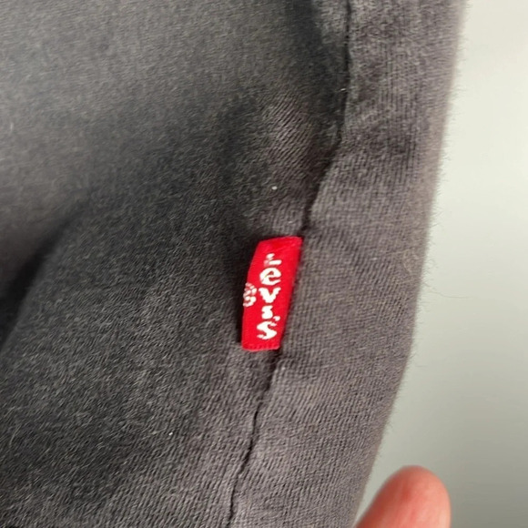 LEVIS Black Red Tab Graphic Logo Crewneck Short Sleeve T-Shirt Girl Fit Size L - Picture 6 of 11